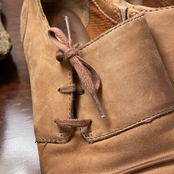 Size 8 natural leather b.o.c. shoes - Picture 13 of 14